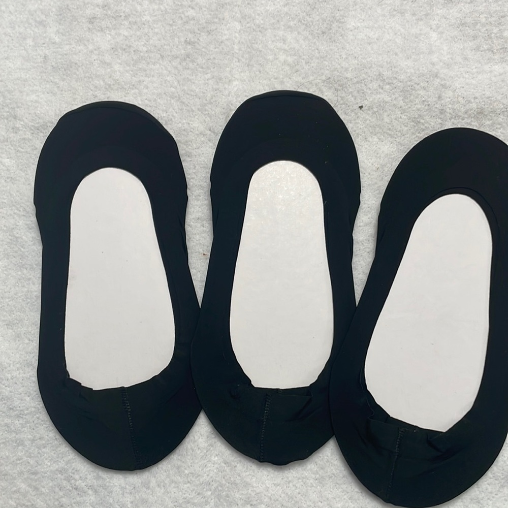 Women’s nylon No show socks. 3 pair new without tag. Size 6-8
